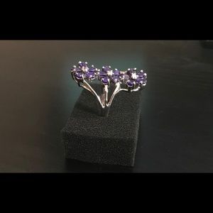 Beautiful Purple gem floral ring